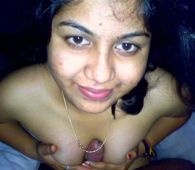Cute bhabi sexy boobs