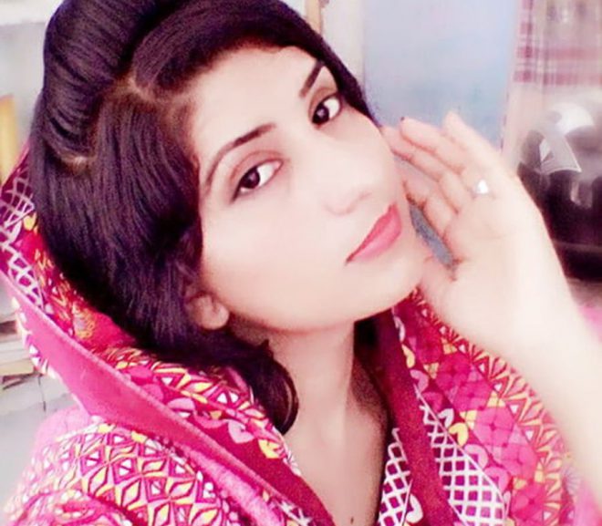 Beautiful Paki Girlfriend Cute Boobs Selfie Show For Ex