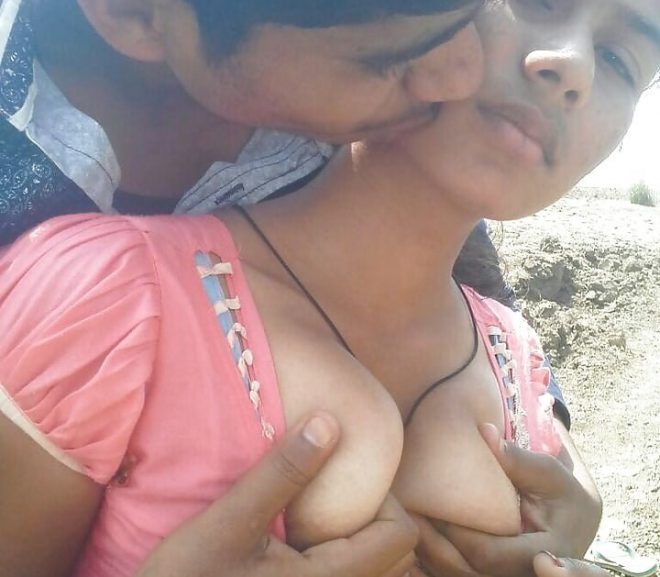 Young village lovers, bf playing with gf boobs in outdoor💥
